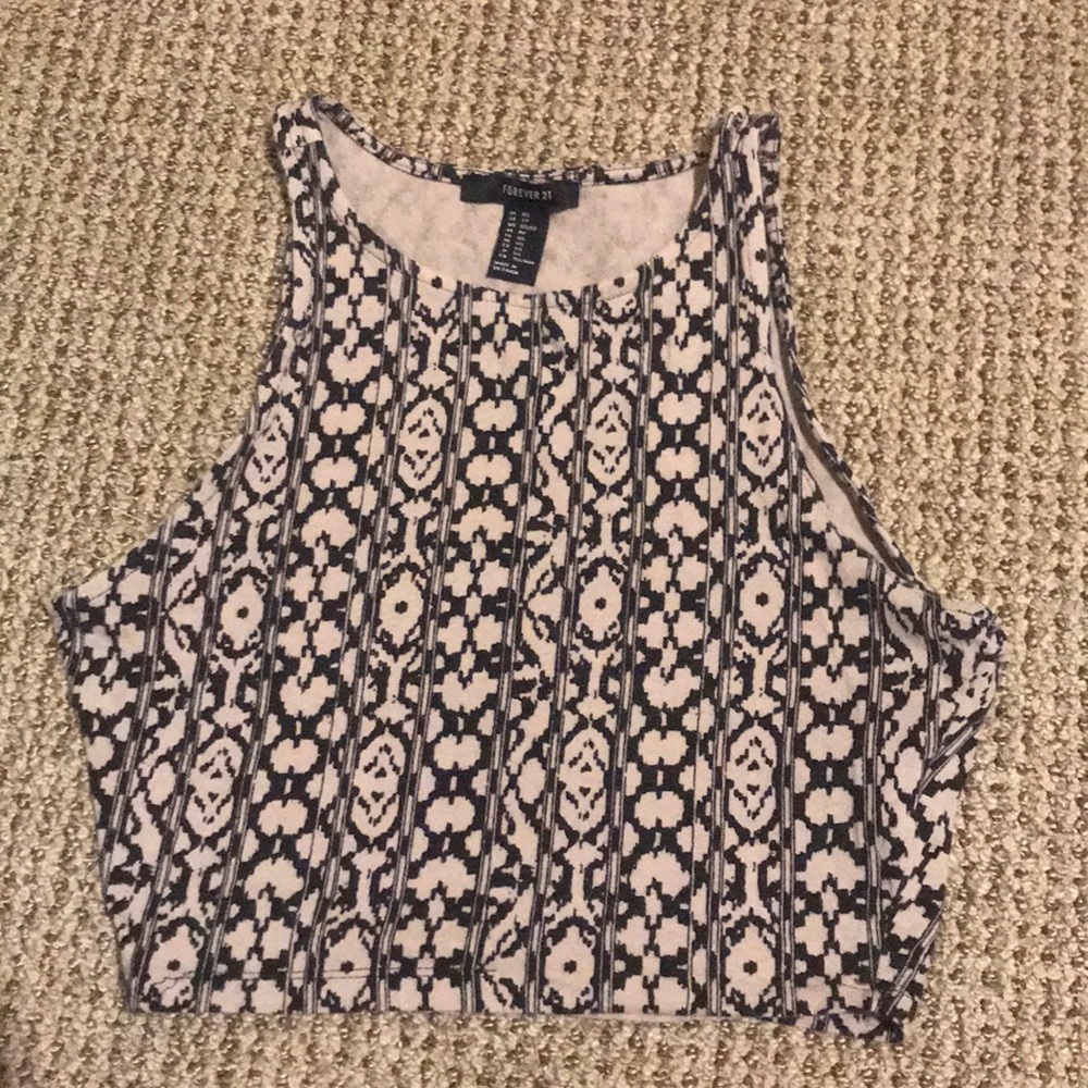 Pattern black and taupe crop top